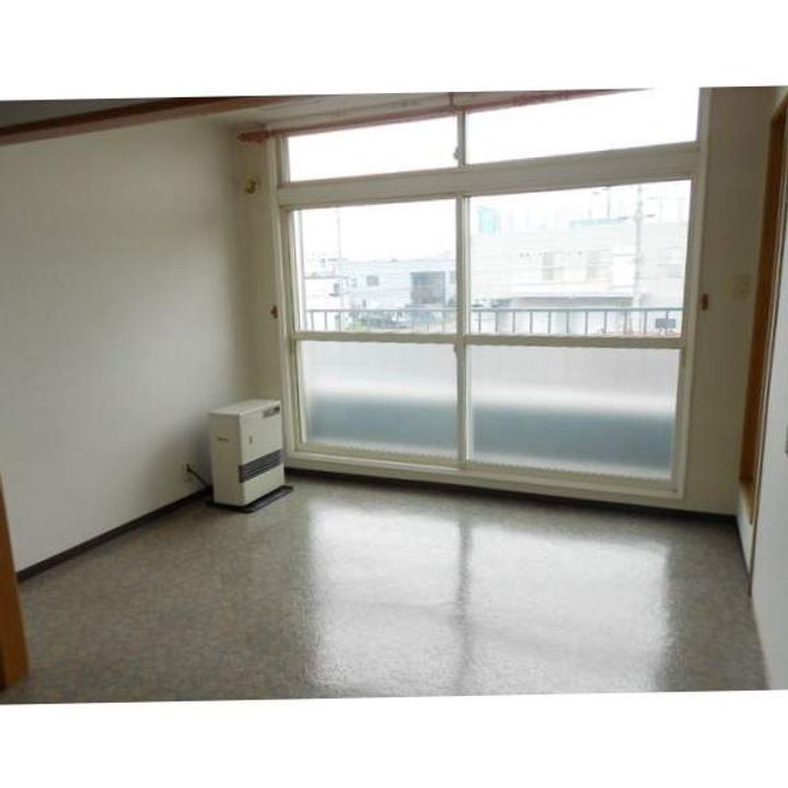 日光ハイツⅢ206の居間