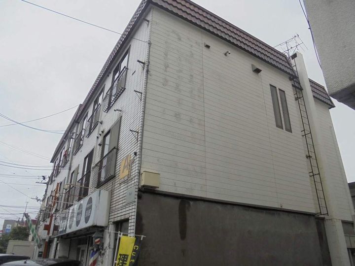 ATビルの外観
