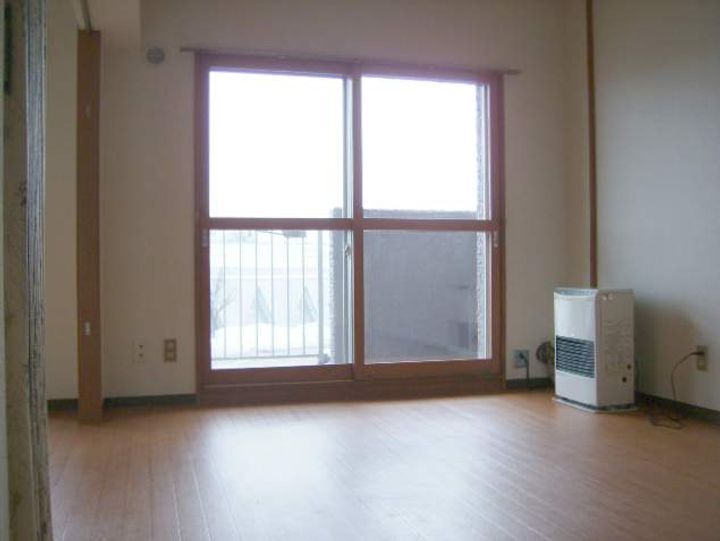 シャトー笠島の居間