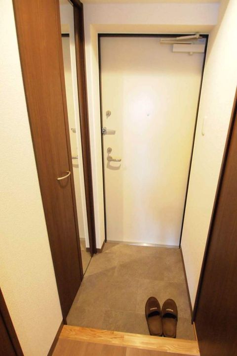 ラフォーレ月寒中央の玄関