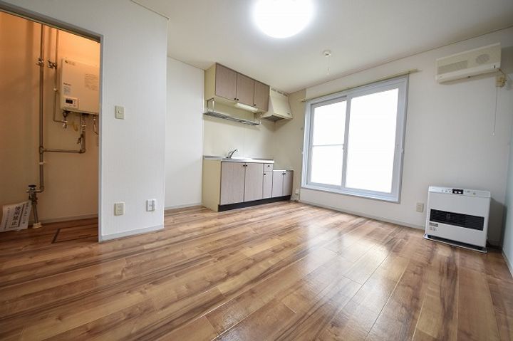 グリーンハイツ201の居間