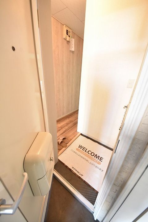 グリーンハイツ201の玄関