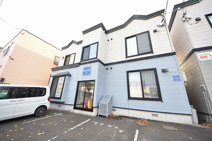 オーストンBの外観