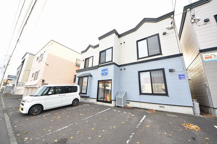 オーストンBの外観