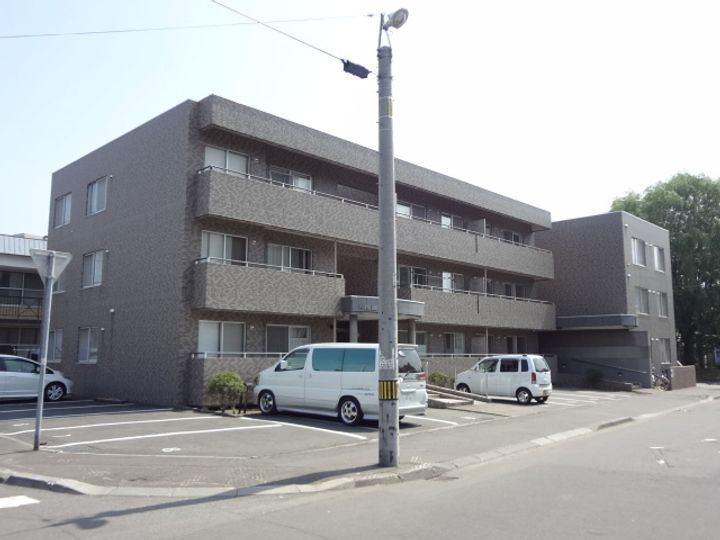 北海道札幌市東区北二十二条東23丁目の賃貸マンションの外観
