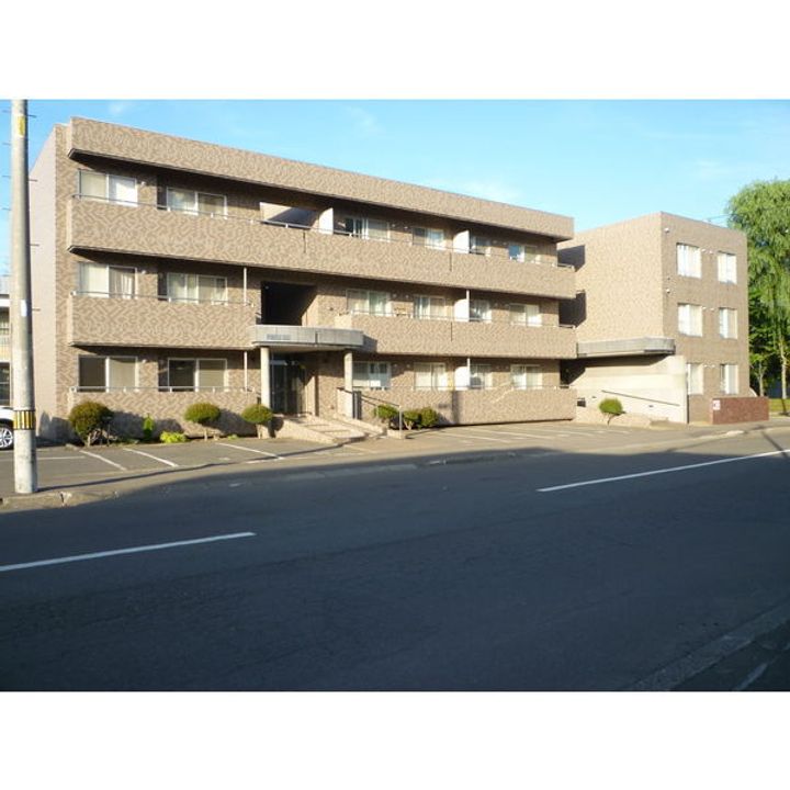 北海道札幌市東区北二十二条東23丁目の賃貸マンションの外観