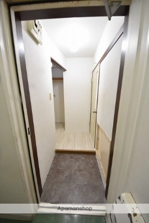 北海道札幌市東区北三十六条東17丁目の賃貸マンションの玄関