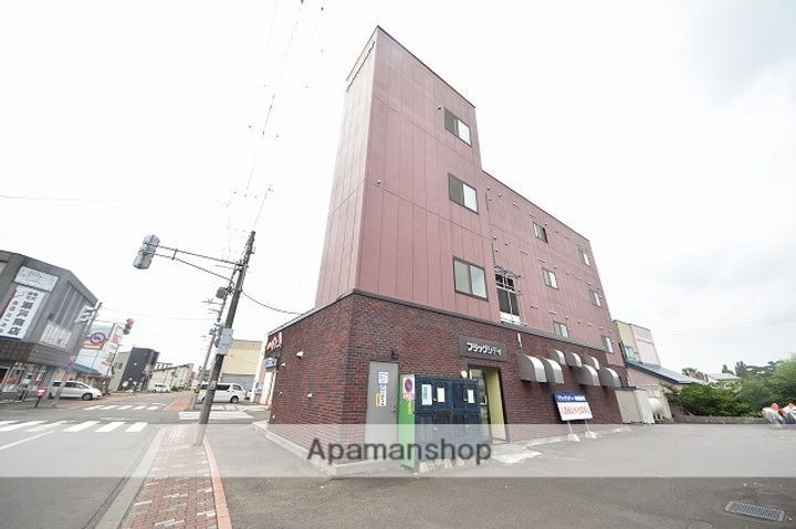 北海道石狩郡当別町園生の賃貸マンションの外観