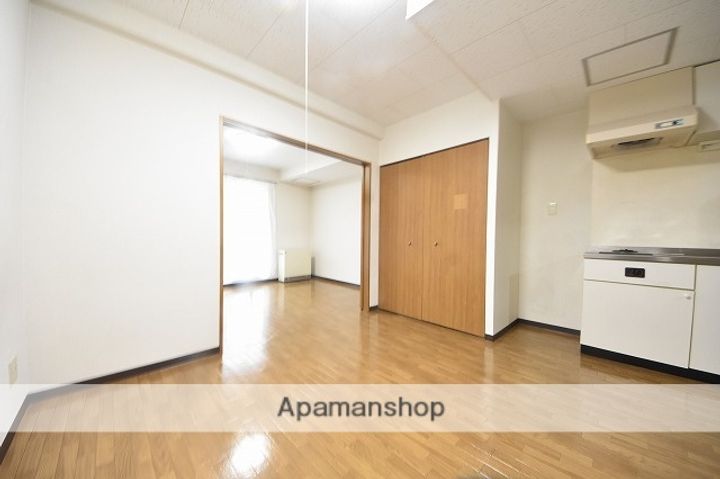 コンフォートヴィラ107の居間