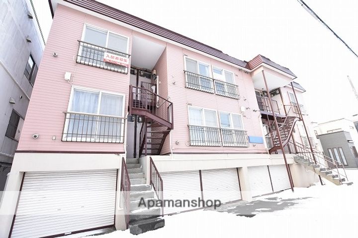 オクトーバー87の外観