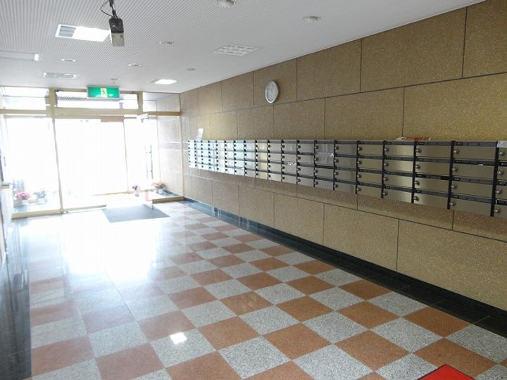 コスモロイヤル東苗穂A棟304の外観