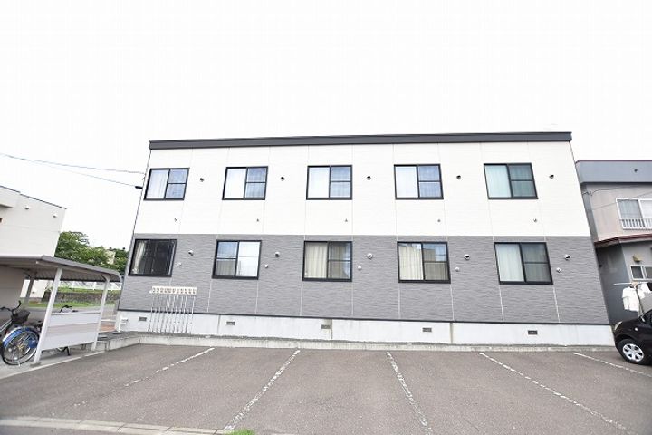 レオパレスプレミール104の外観