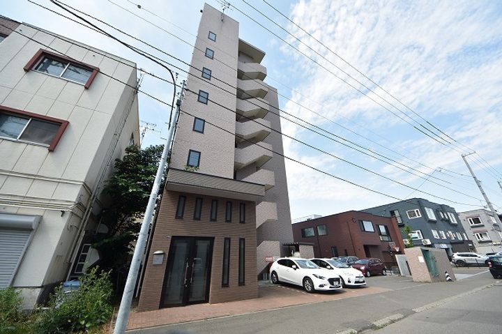 クレステージ北32201の外観