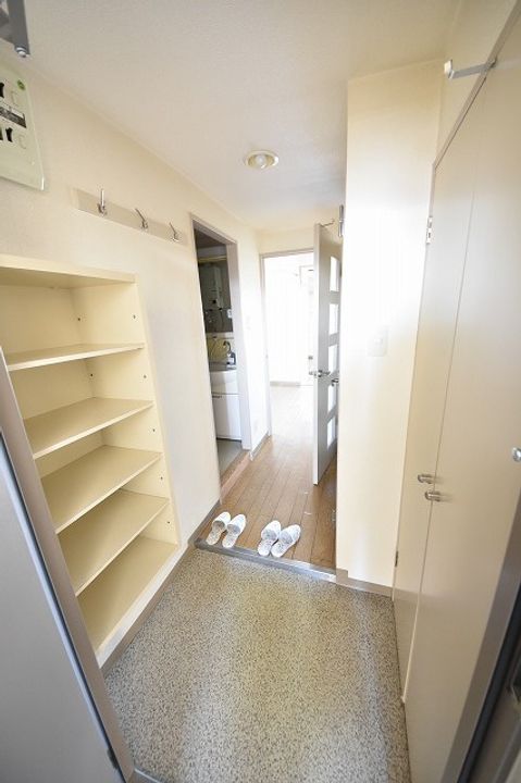 リーブル25の玄関