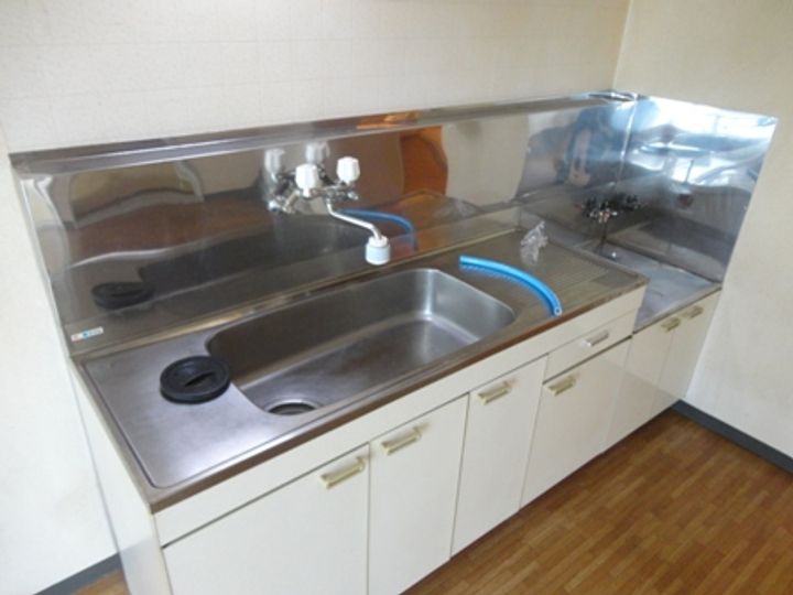 北海道札幌市東区東苗穂四条1丁目の賃貸マンションのキッチン