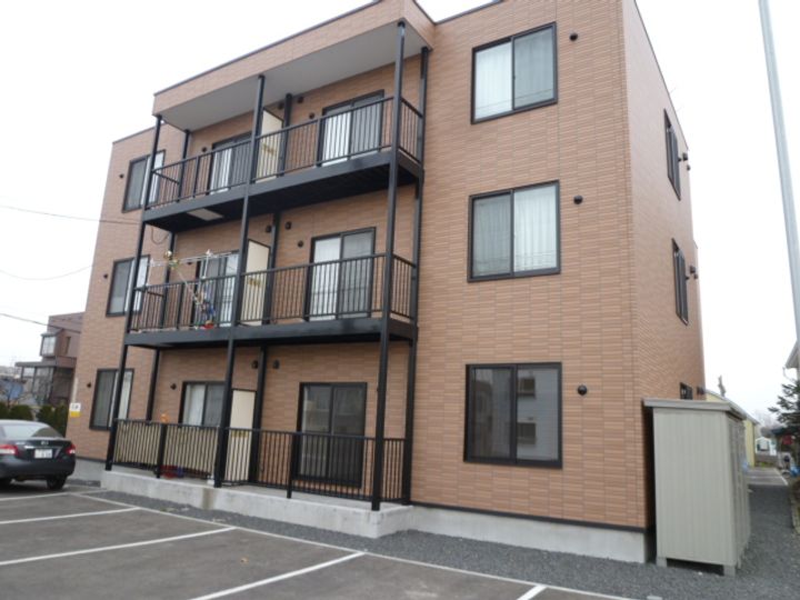 北海道札幌市東区東苗穂十三条3丁目の賃貸アパートの外観