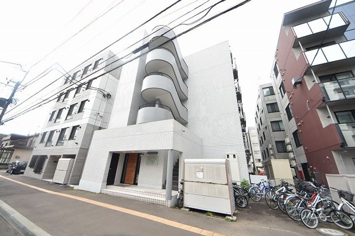 ルナハイツ札幌510の外観