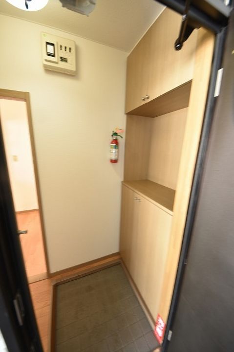 サンビレッジあいの里Cの玄関