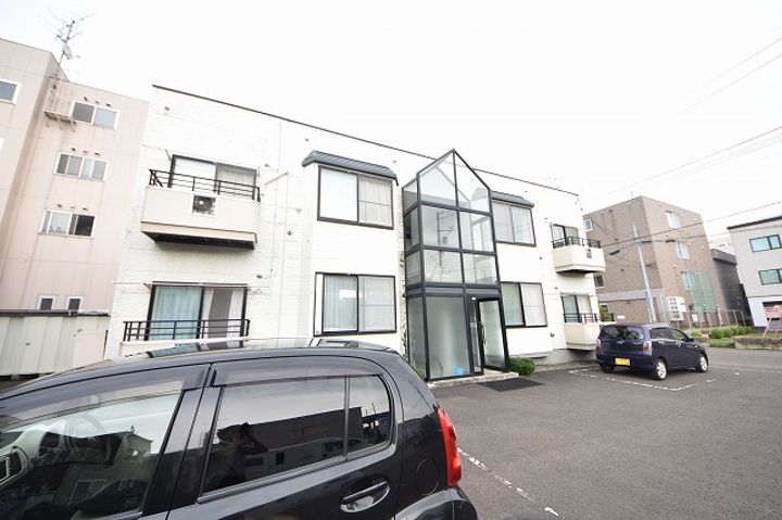 エクセレント新川B102の外観