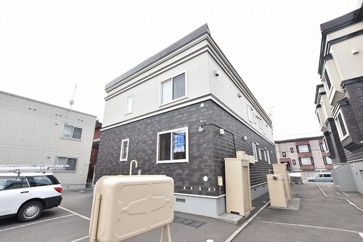 クリスタルコートCの外観