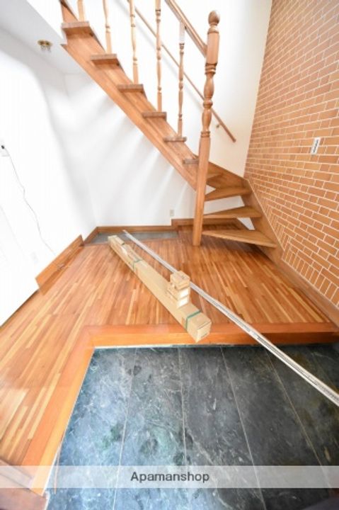 北海道札幌市北区新琴似一条10丁目(一戸建)の賃貸物件戸建ての玄関