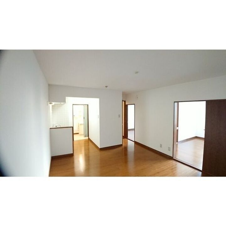 ルミエール9の居間