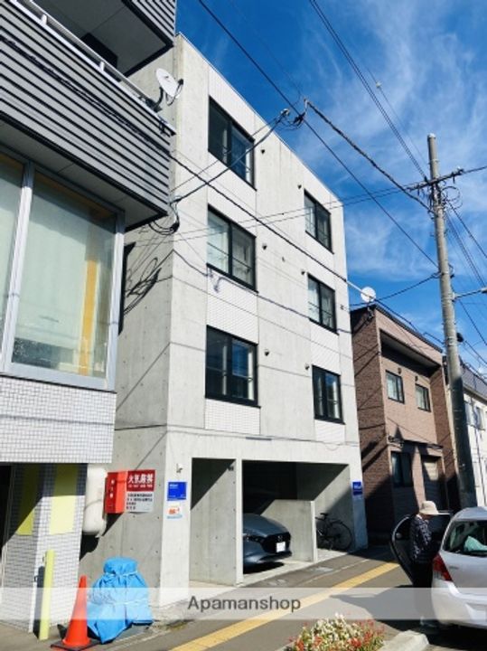 ラプレッツアグルーN12302の外観