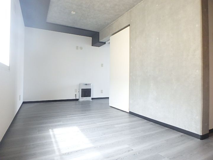 PROUD南郷(プラウド南郷)の居間