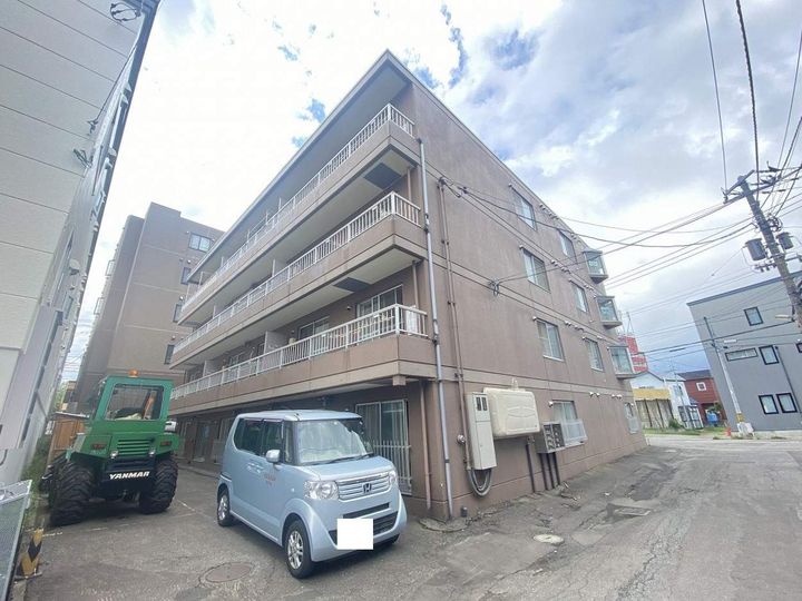 シャトレーヌ白井405の外観