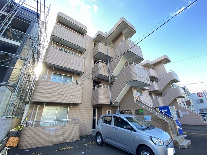 デルソール本郷105の外観