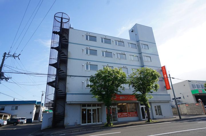 ロードリバー平和通501の外観