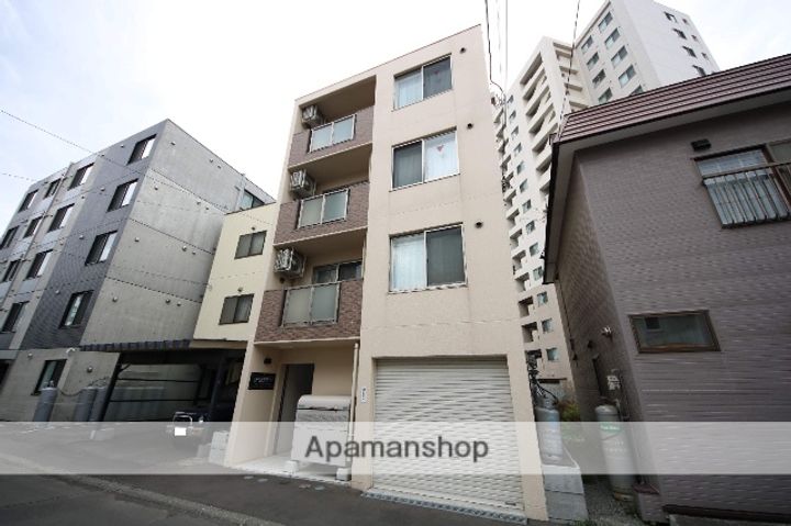 グラン・バディスひばりが丘の外観