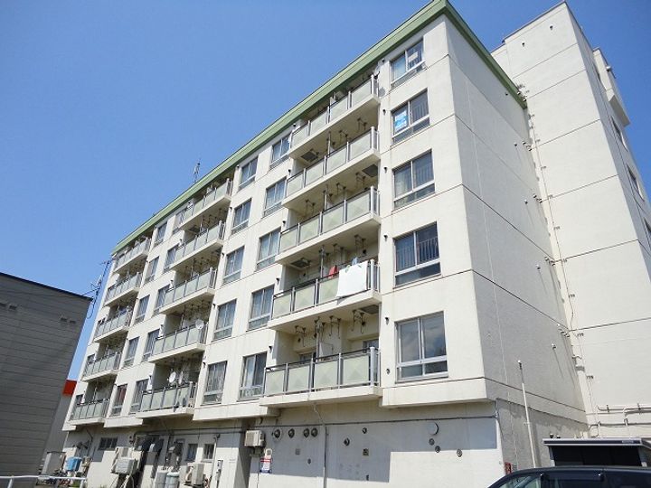 ハイデンスMM南郷206の外観