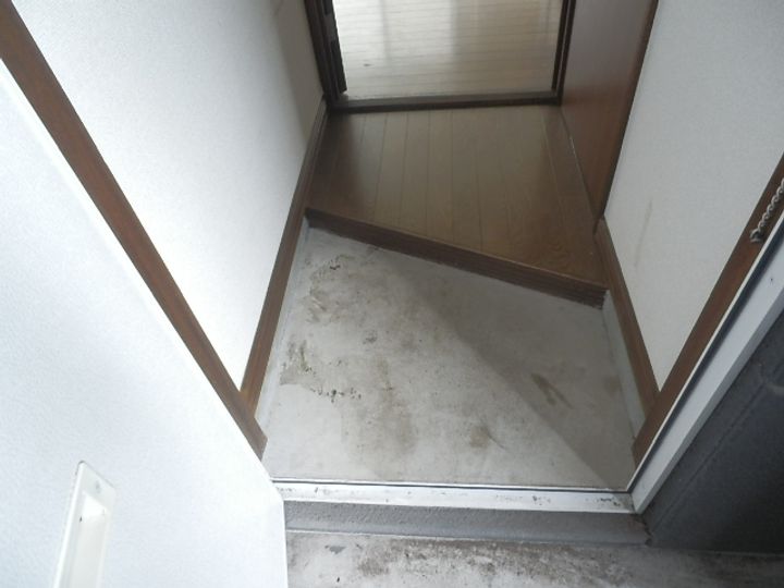 Eフラット105の玄関