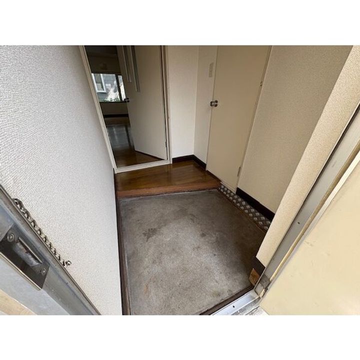 コーポ162101の玄関