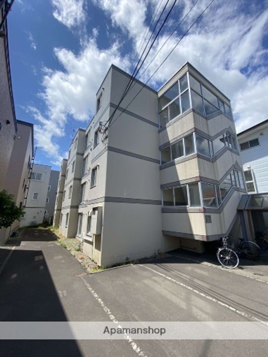 北海道札幌市中央区宮の森三条2丁目の賃貸マンションの外観