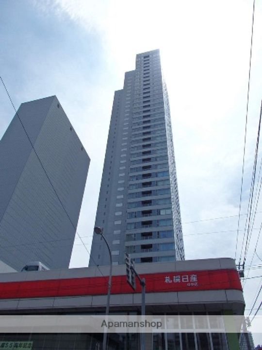 北海道札幌市中央区大通東2丁目の賃貸マンションの外観