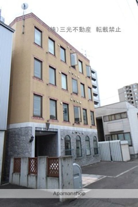 北海道札幌市中央区北一条西20丁目の賃貸マンションの外観