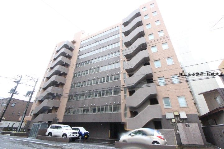 北海道札幌市中央区南一条西13丁目の賃貸マンションの外観