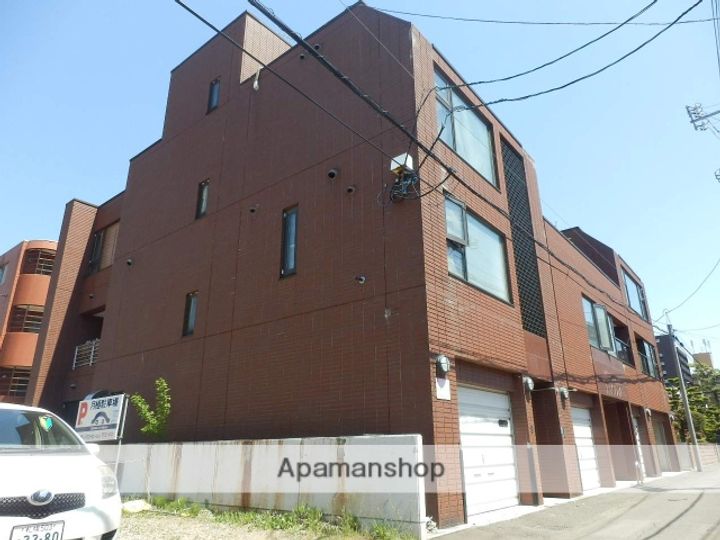北海道札幌市中央区南六条西16丁目の賃貸マンションの外観