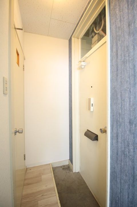 ハイライフ円山の玄関