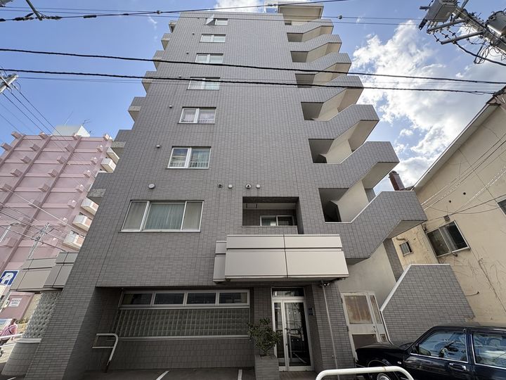 内山ビル802の外観