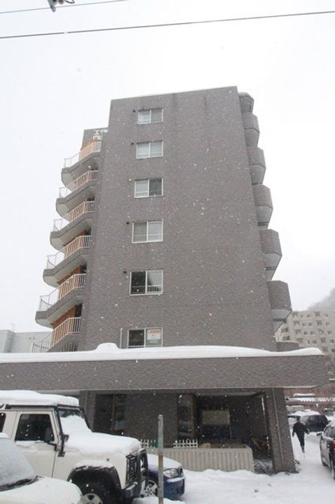 エクシード円山公園南の外観