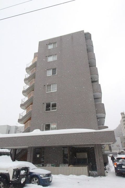 エクシード円山公園南の外観