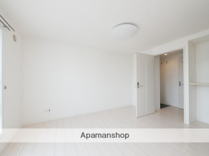 IRIS(イリス)HONCHOUの内装