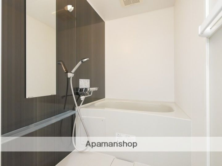 IRIS(イリス)HONCHOUの風呂