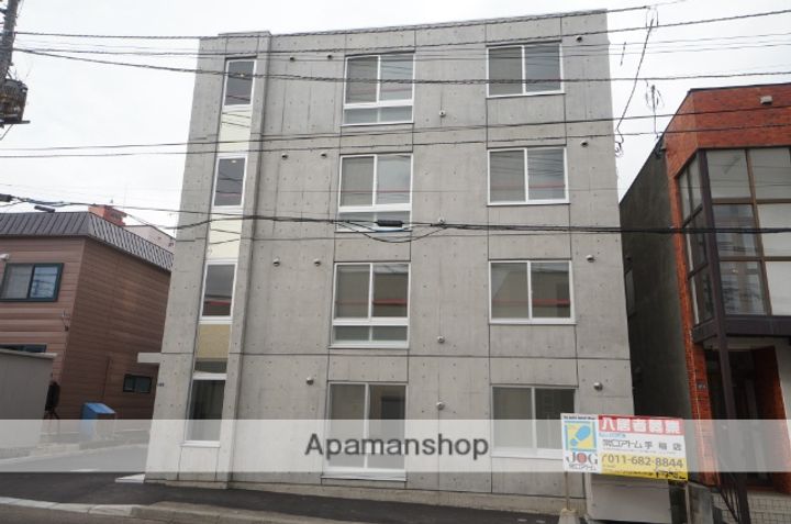 IRIS(イリス)HONCHOUの外観