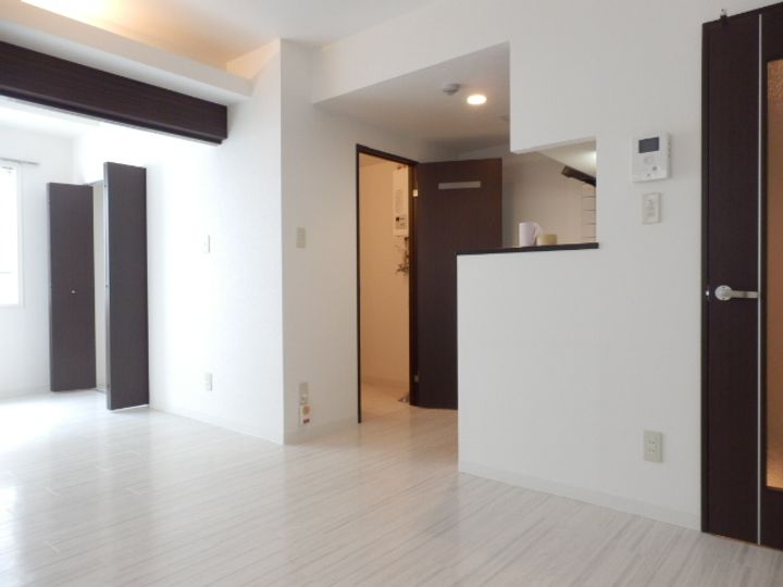 フェリーチェ桑園の居間