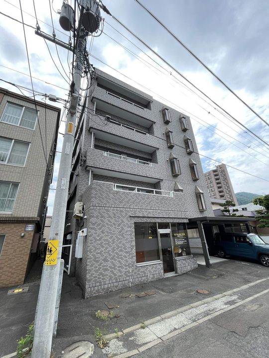 ミディメゾンタテオカ南方館203の外観