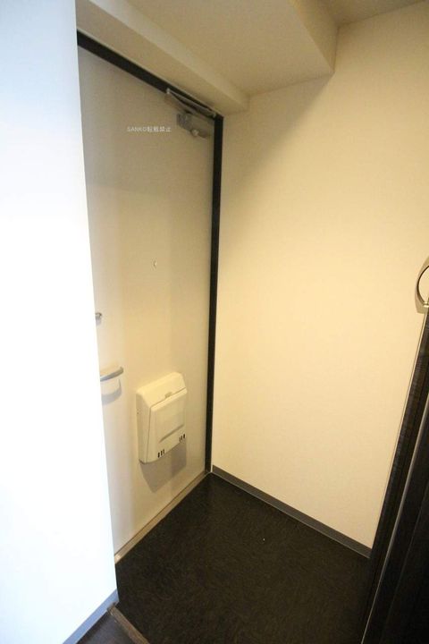 サンコート本郷通ガーデンヒルズの玄関